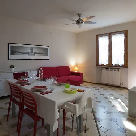 Il Sole Casa Vacanze Holiday home Desenzano del Garda